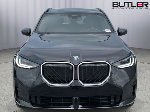 Used 2025 BMW X3 xDrive30i AWD/4WD image 2