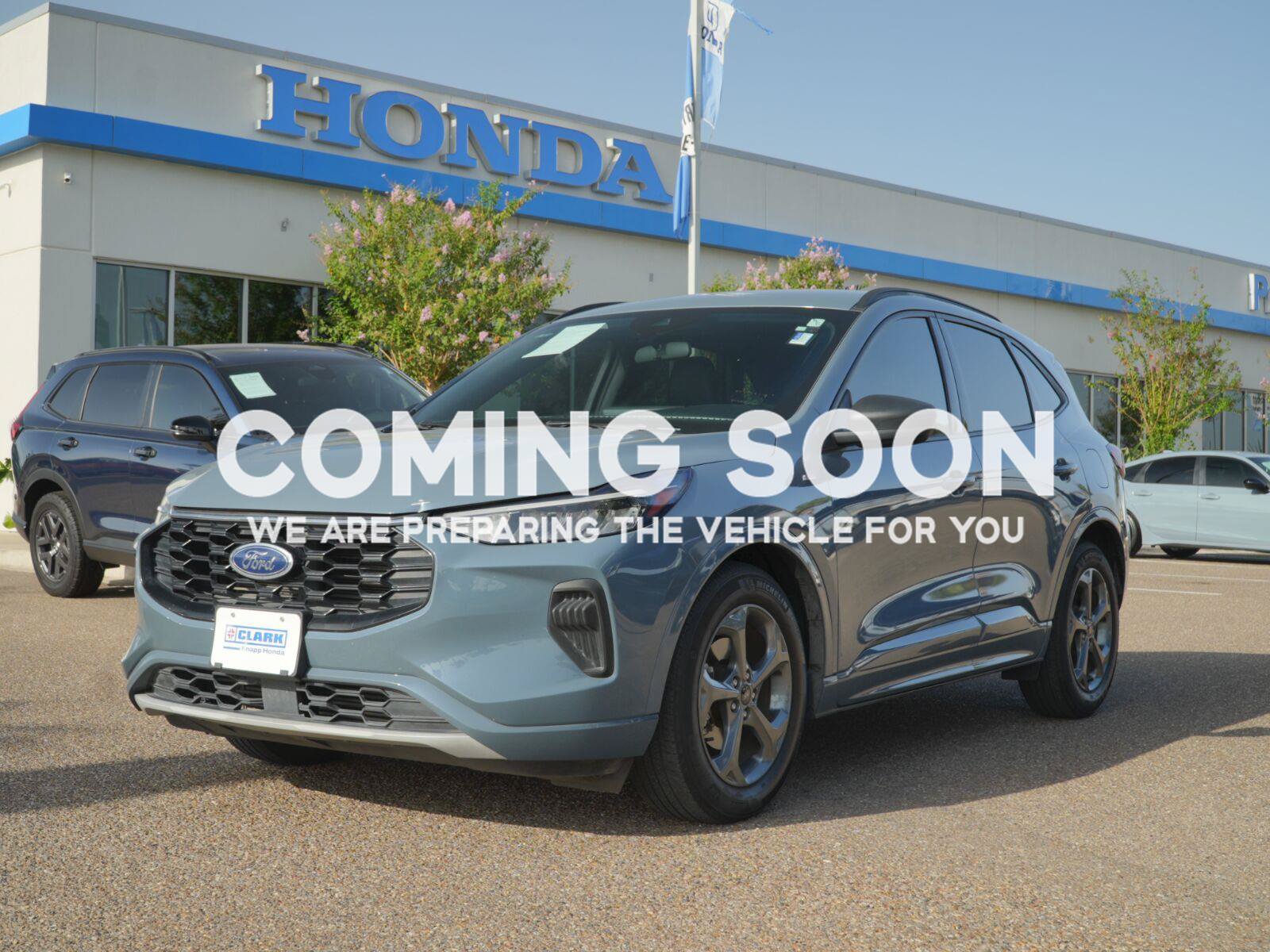Used 2023 Ford Escape ST-Line w/ Tech Pack #1 FWD image 1