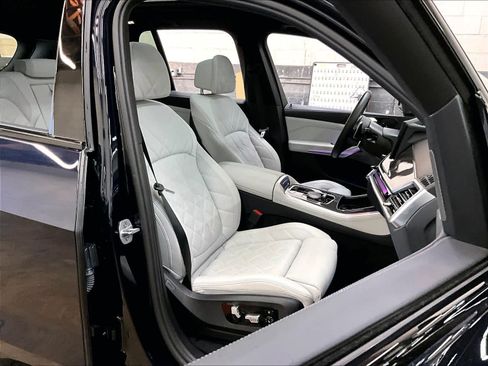 Used 2024 BMW X5 M60i AWD/4WD image 10