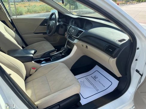 Used 2015 Honda Accord EX image 15
