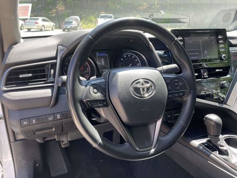 Used 2024 Toyota Camry SE w/ Convenience Package image 7