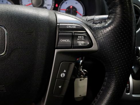 Used 2011 Honda Pilot Touring image 31