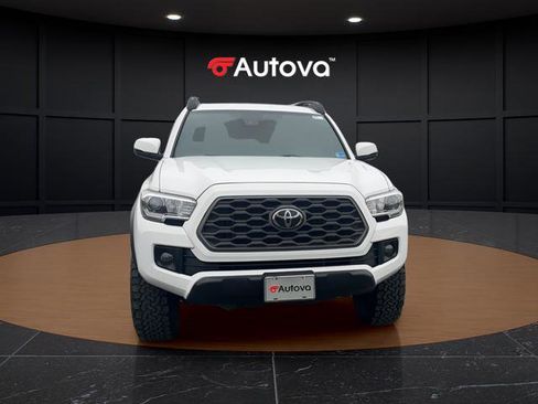 Used 2019 Toyota Tacoma TRD Off-Road image 8