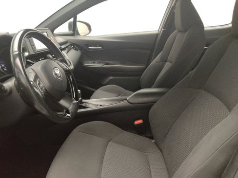 Used 2018 Toyota C-HR XLE image 17