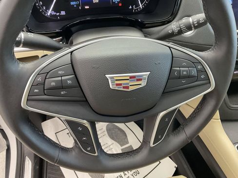 Used 2017 Cadillac XT5 Luxury w/ Driver Awareness Package AWD/4WD image 24