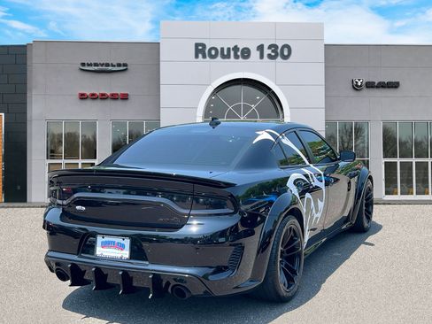 Used 2022 Dodge Charger SRT Hellcat w/ Navigation & Travel Group RWD image 4