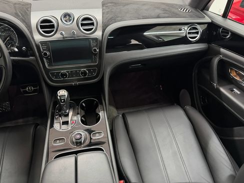 Used 2019 Bentley Bentayga AWD/4WD image 85