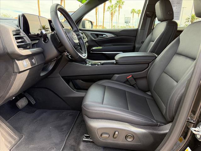 Certified 2026 Chevrolet Traverse LT FWD image 6