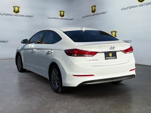 Used 2017 Hyundai Elantra SE image 3