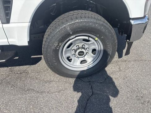 New 2026 Ford F350 XL AWD/4WD image 9