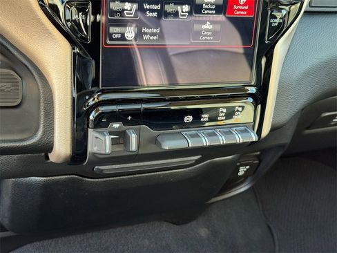 Used 2019 RAM 2500 Laramie image 32