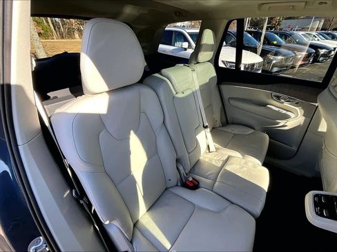 Certified 2024 Volvo XC90 B6 Plus w/ Protection Package Premier image 18