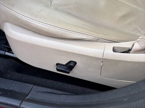 Used 2012 Chrysler 200 Limited image 24