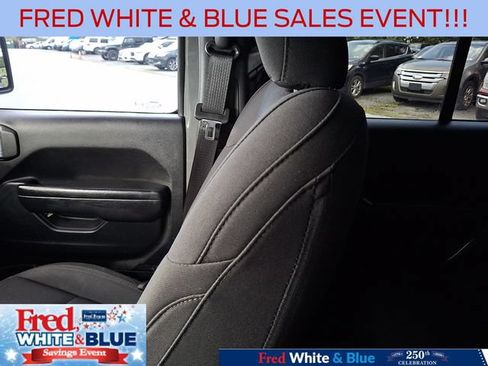 Used 2021 Jeep Gladiator Sport AWD/4WD image 17