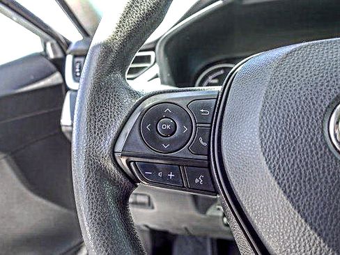 Used 2023 Toyota RAV4 LE AWD/4WD image 16