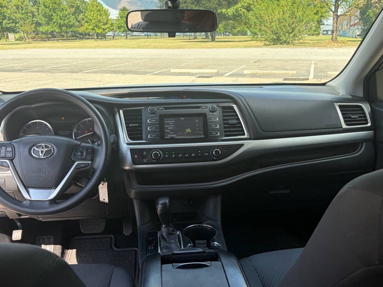 Used 2016 Toyota Highlander LE FWD image 16