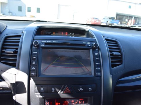 Used 2013 Kia Sorento SX w/ SX Premium Pkg image 21