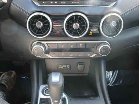 Used 2023 Nissan Sentra SV FWD image 19