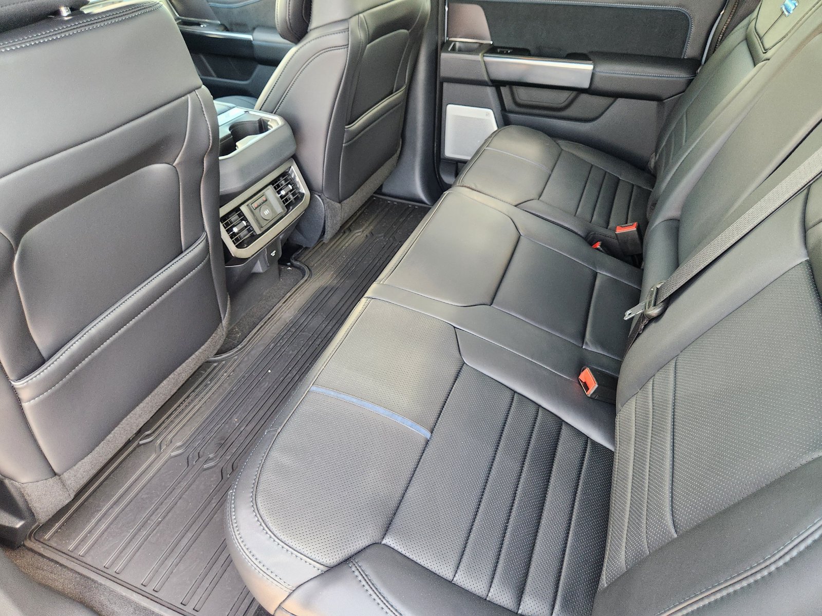New 2026 Ford F250 Platinum AWD/4WD image 28
