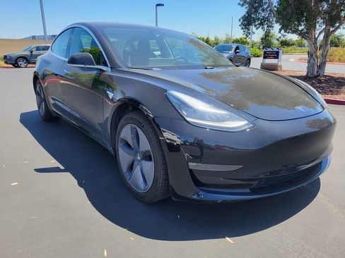 Used 2018 Tesla Model 3 Mid Range RWD image 1