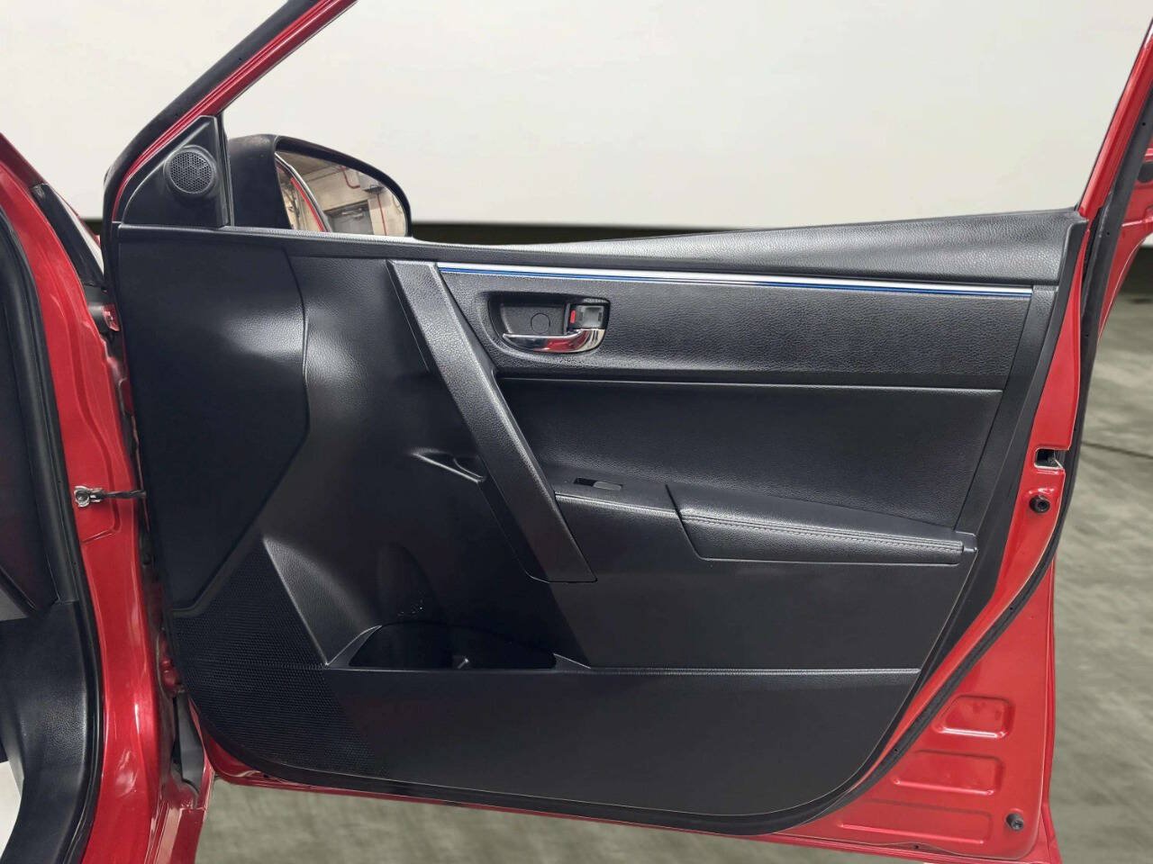 Used 2014 Toyota Corolla S FWD image 17