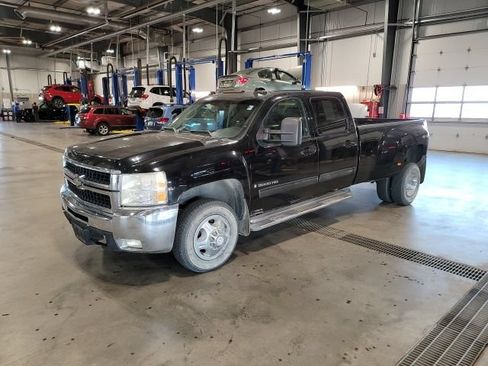 Used 2009 Chevrolet Silverado 3500 LTZ w/ LTZ Plus Package AWD/4WD image 3