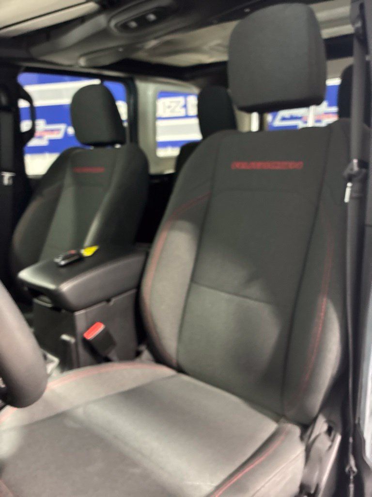Used 2026 Jeep Wrangler Unlimited Rubicon AWD/4WD image 14
