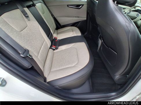 Used 2024 Kia Niro Wave w/ Wave Preserve Package image 28