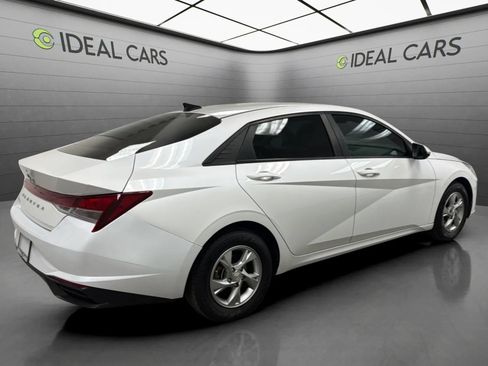 Used 2022 Hyundai Elantra SE FWD image 5