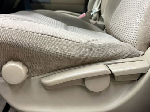 Used 2010 Toyota Tundra 4x4 Double Cab Long Bed image 24