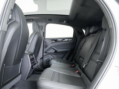 New 2025 Porsche Cayenne GTS image 24