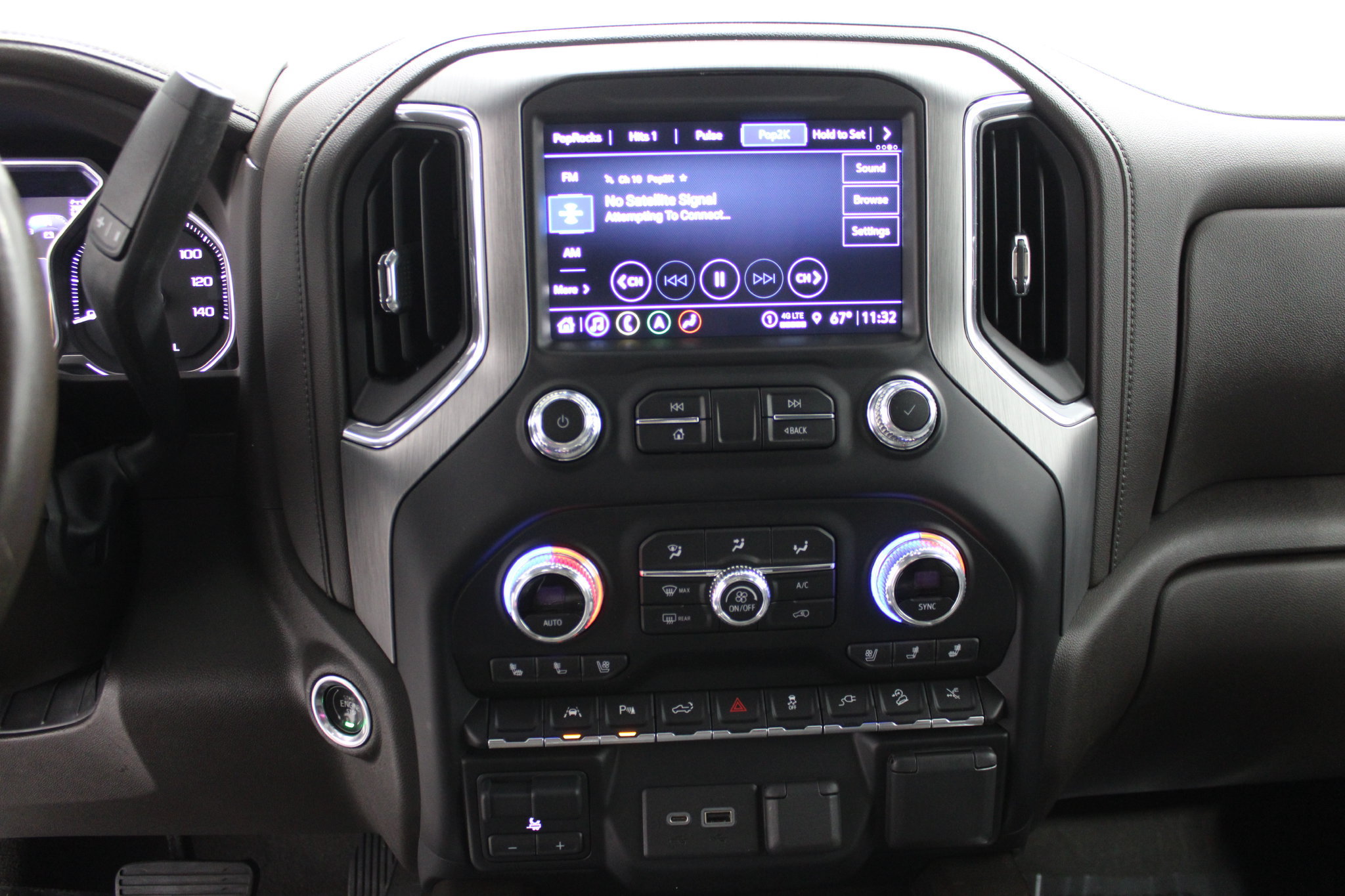 Used 2022 GMC Sierra 1500 Denali w/ Denali Premium Package AWD/4WD image 31