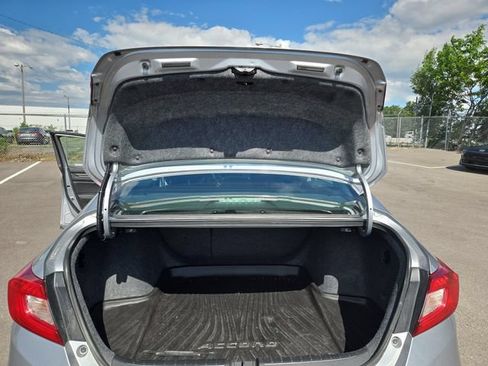 Used 2020 Honda Accord EX image 30