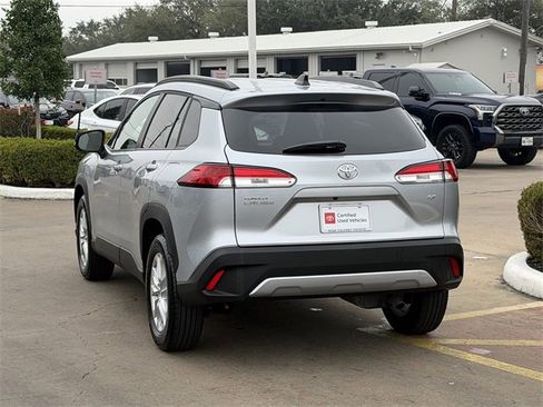 Certified 2025 Toyota Corolla Cross LE image 5