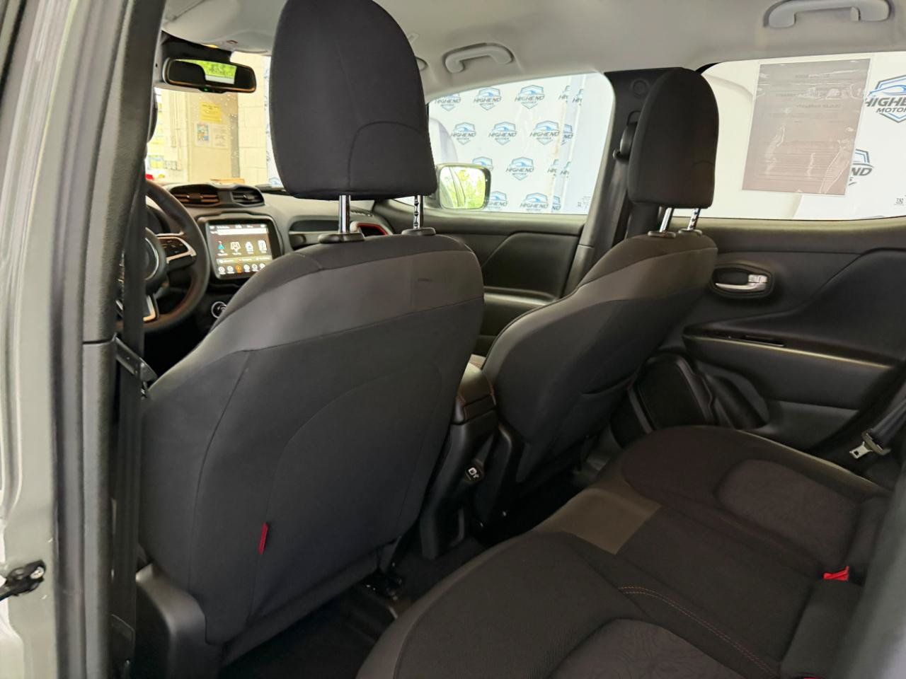 Used 2023 Jeep Renegade Trailhawk AWD/4WD image 18