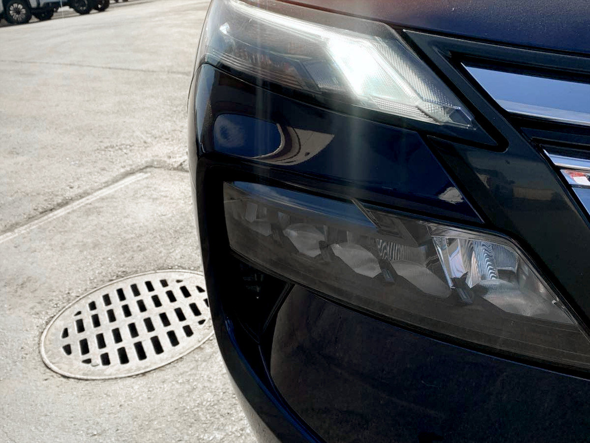 Used 2025 Nissan Rogue SV AWD/4WD image 9