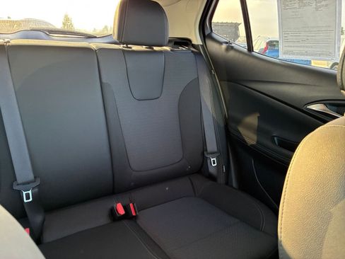 Used 2025 Buick Encore GX Preferred image 35