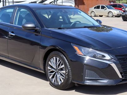 Used 2024 Nissan Altima 2.5 SV