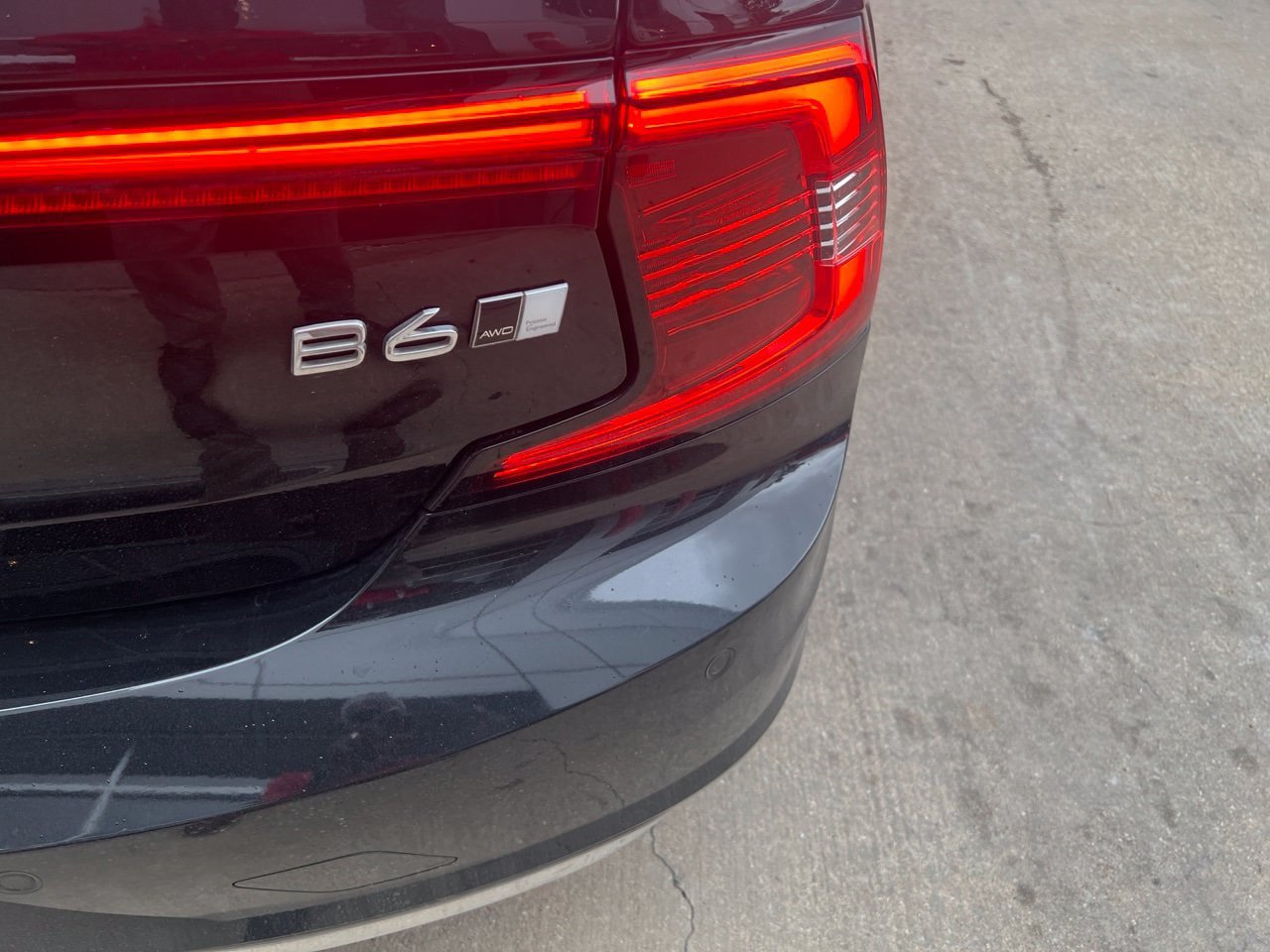 Used 2022 Volvo S90 B6 Inscription w/ Advanced Package AWD/4WD image 6