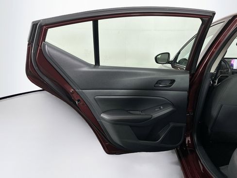 Used 2025 Nissan Altima 2.5 SV image 24