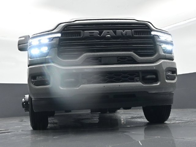New 2026 RAM 3500 Laramie AWD/4WD image 48