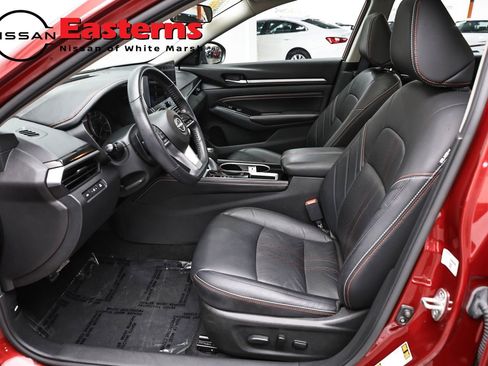 Used 2023 Nissan Altima 2.5 SR w/ SR Premium Package FWD image 14