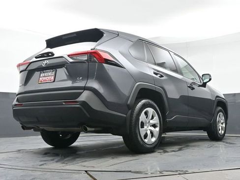 Used 2023 Toyota RAV4 LE AWD/4WD image 31