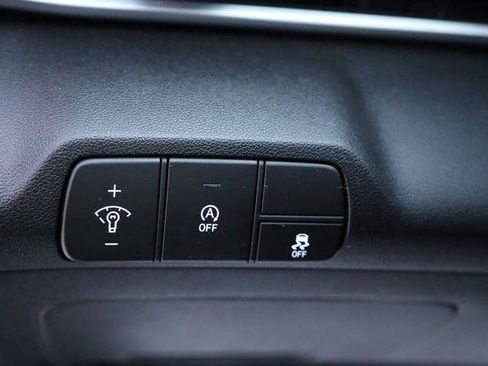 Used 2025 Hyundai Elantra SE w/ Cargo Package FWD image 29