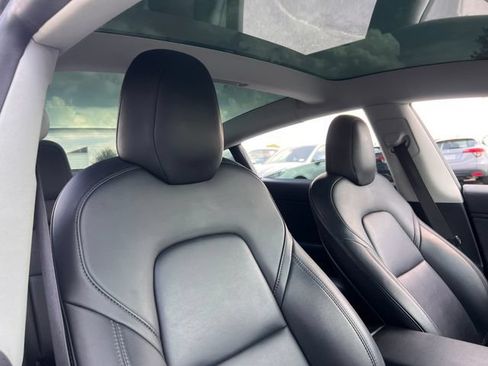 Used 2019 Tesla Model 3 Long Range RWD image 31