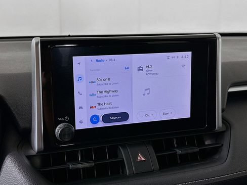 Used 2023 Toyota RAV4 XLE image 21