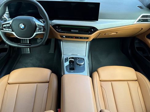 Used 2025 BMW 430i Coupe w/ Convenience Package image 17