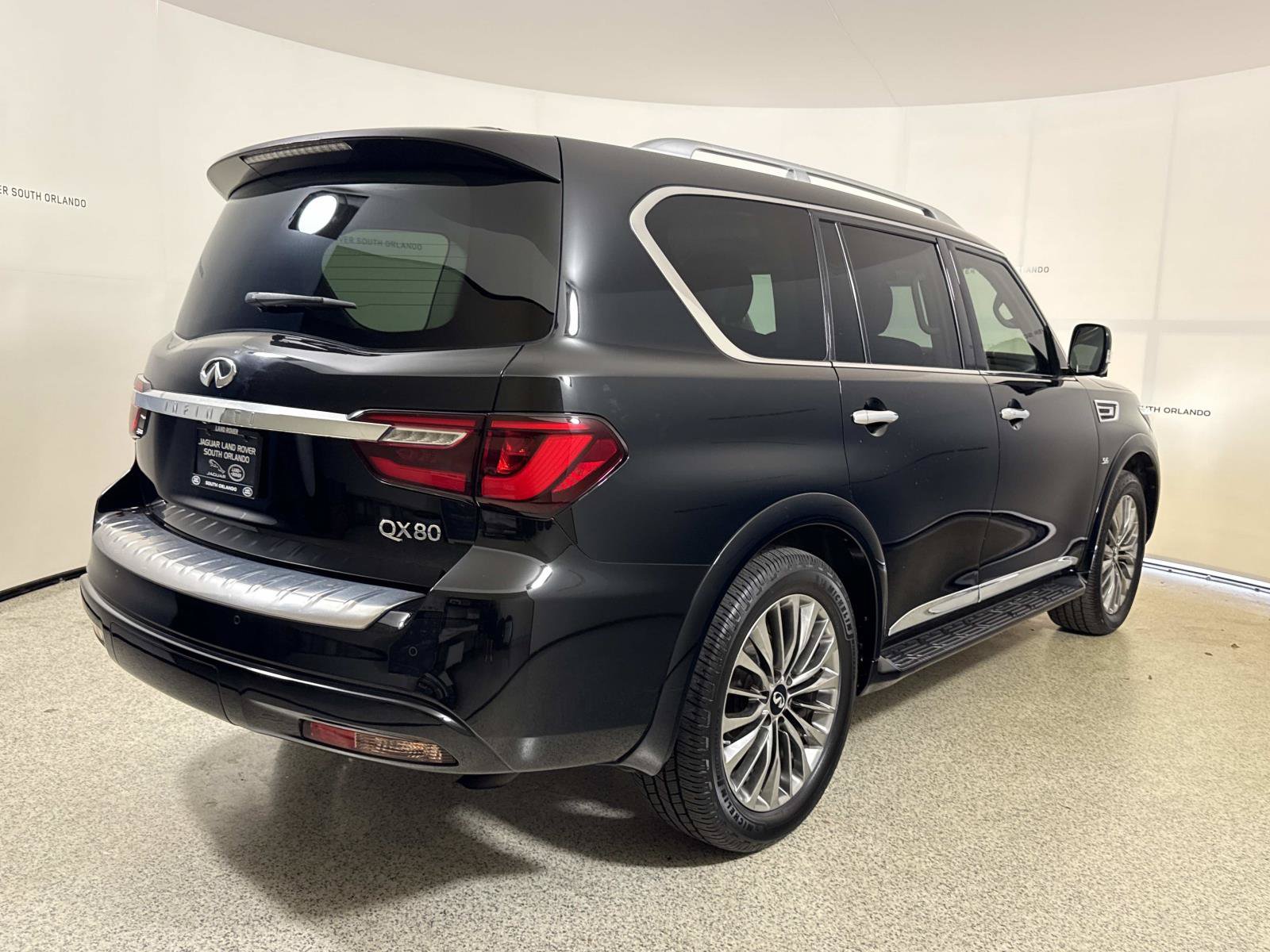 Used 2018 INFINITI QX80 2WD w/ Driver Assistance Package image 5