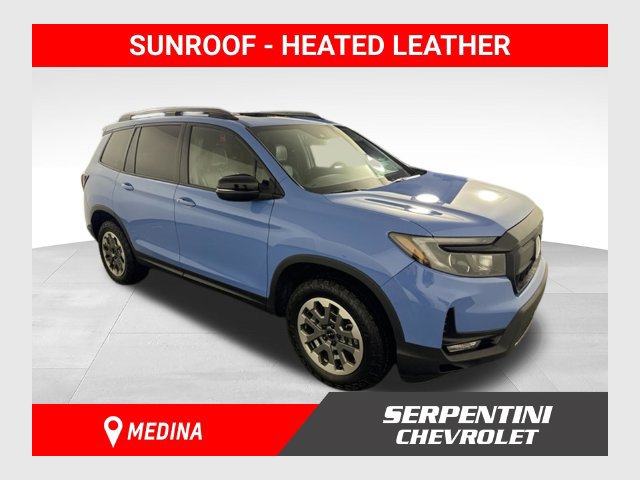 Used 2025 Honda Passport TrailSport image 1