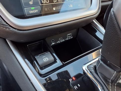 Used 2024 Subaru Outback Limited image 9